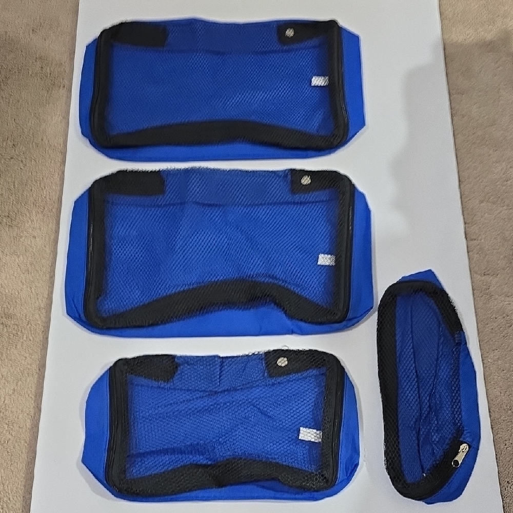 Source Unknown Blue Travel Bags Set